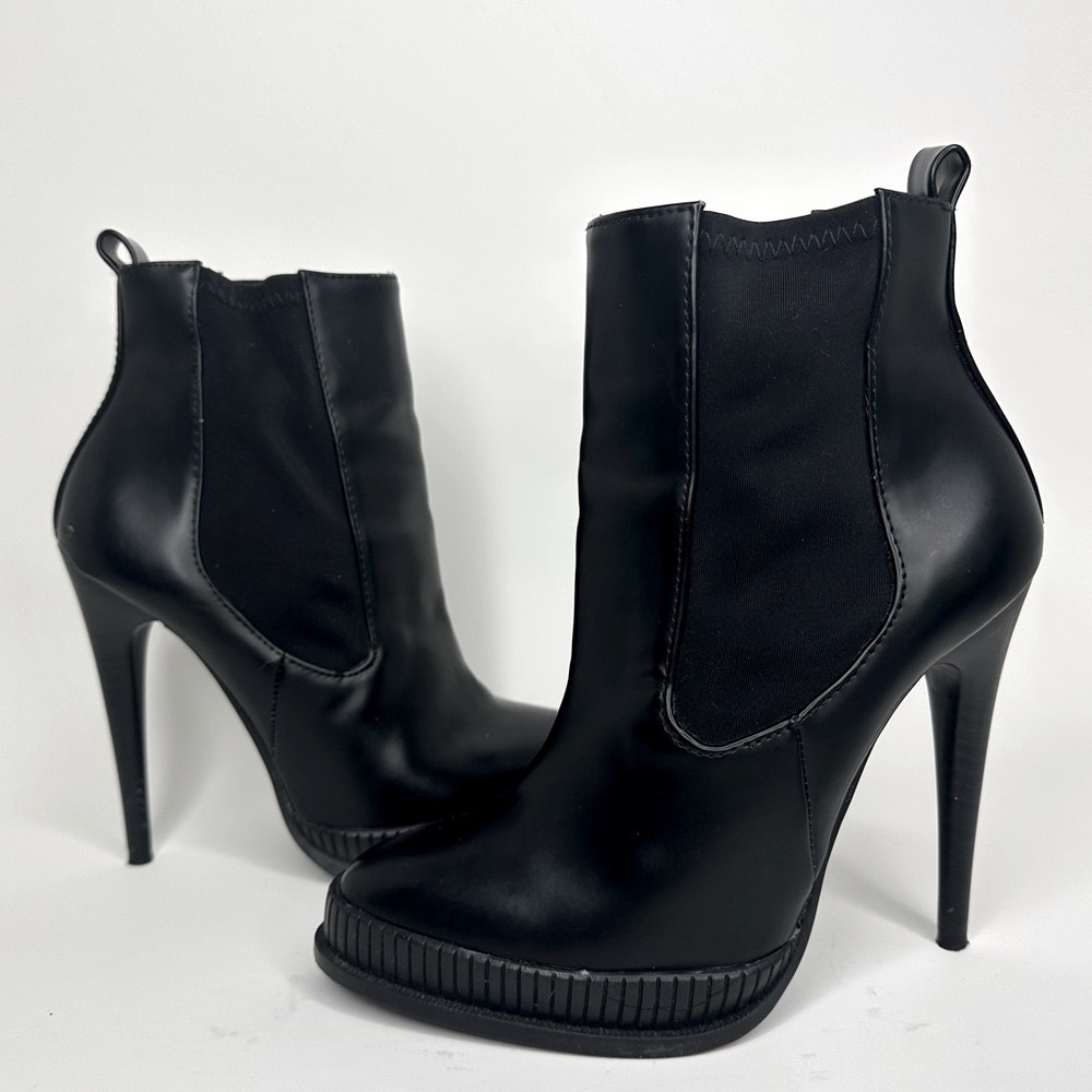 Y2K Zara Platform Stiletto Heels Ankle Booties from Trafaluc collection